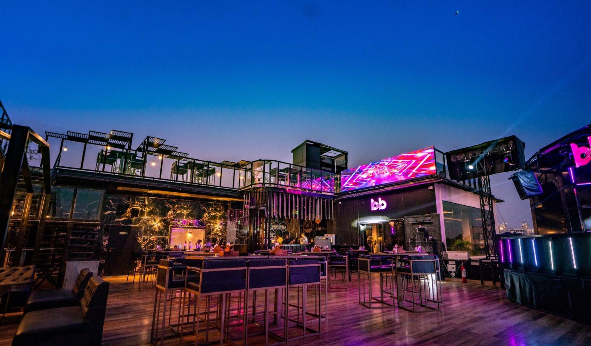 The Courtyard - Beyond Bar & Club Hotel Udaipur Exterior foto