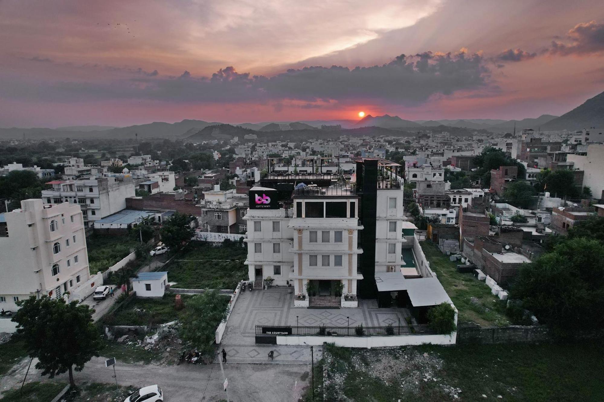 The Courtyard - Beyond Bar & Club Hotel Udaipur Exterior foto