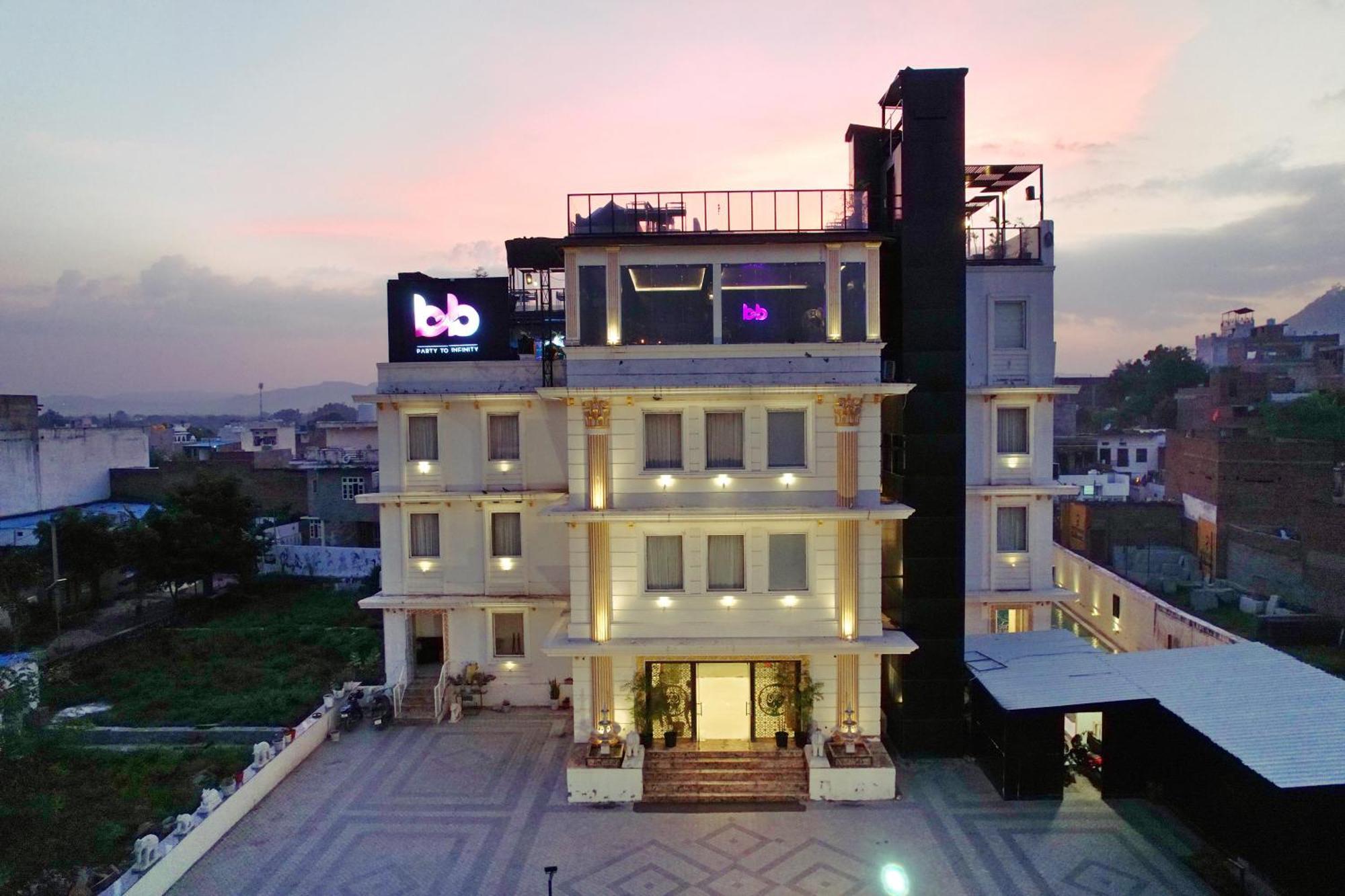 The Courtyard - Beyond Bar & Club Hotel Udaipur Exterior foto