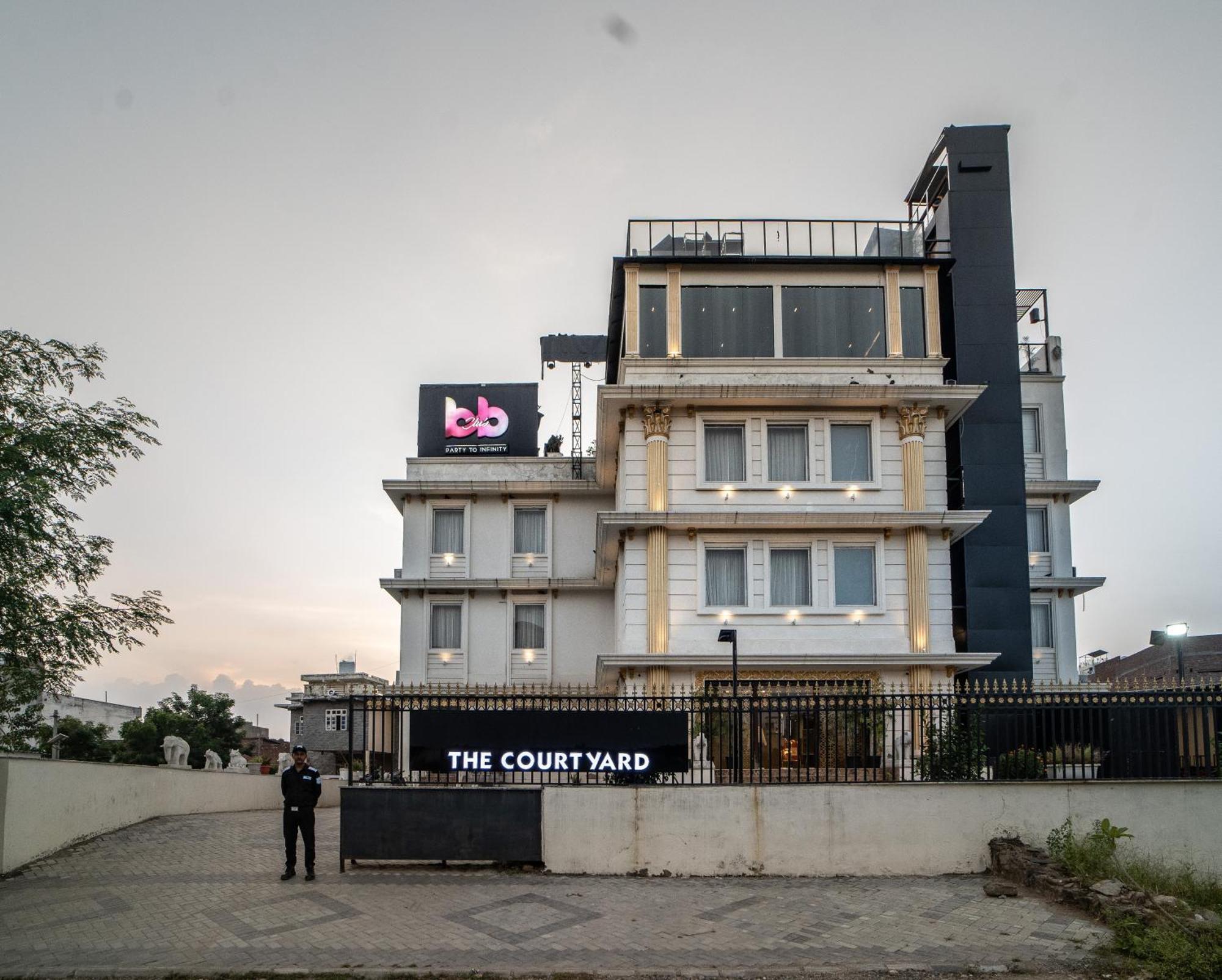 The Courtyard - Beyond Bar & Club Hotel Udaipur Exterior foto