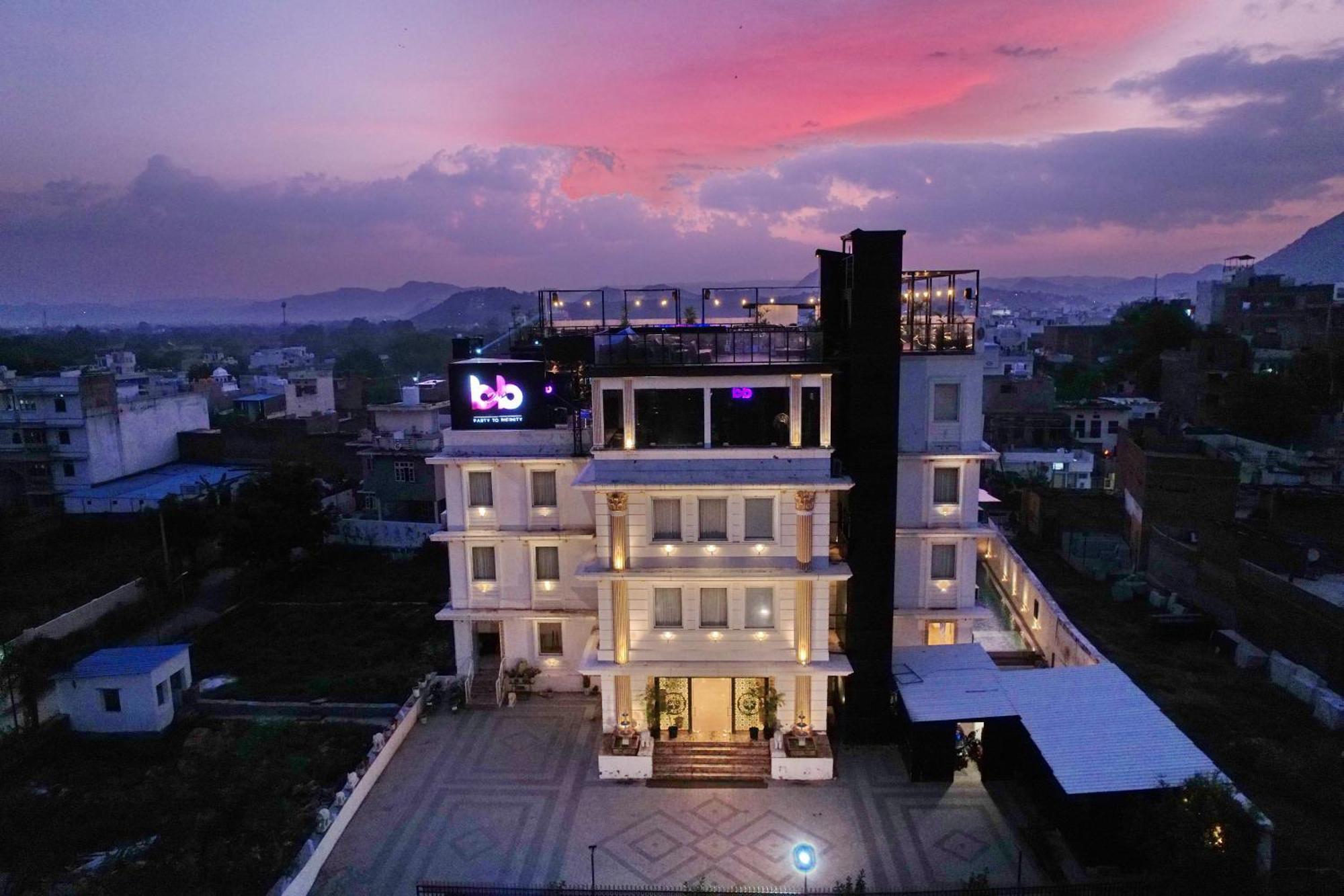 The Courtyard - Beyond Bar & Club Hotel Udaipur Exterior foto