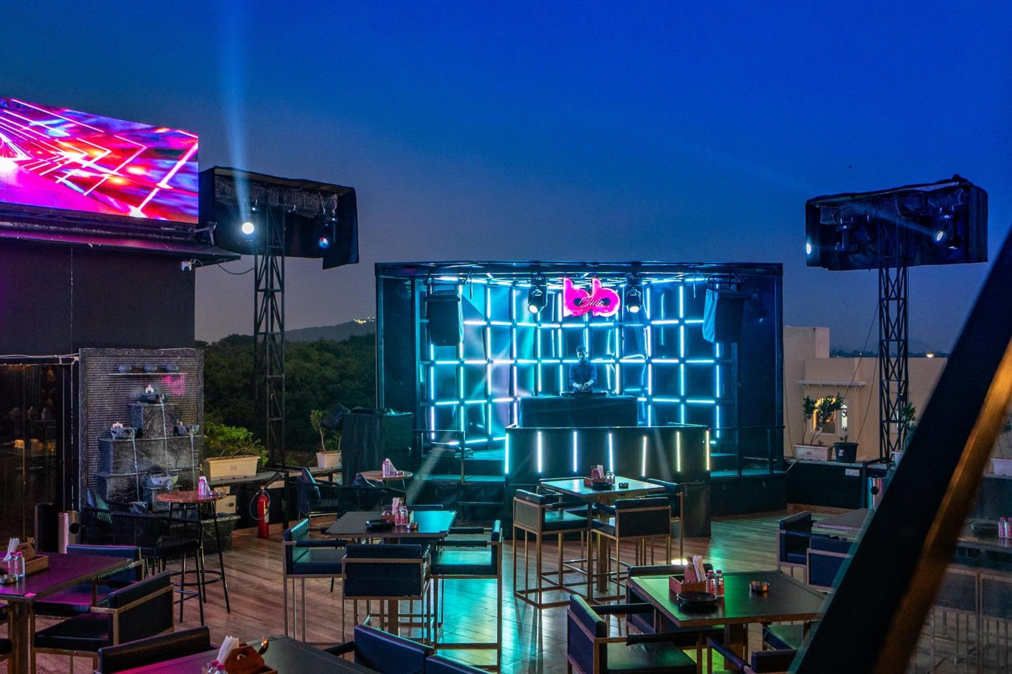 The Courtyard - Beyond Bar & Club Hotel Udaipur Exterior foto